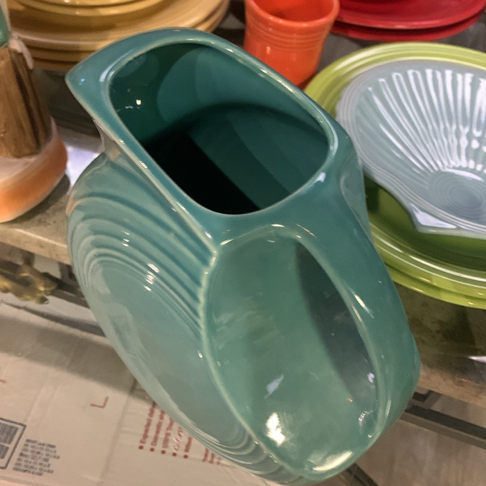 Fiesta Turquoise Large Disk Pitcher - Picture 4 of 5